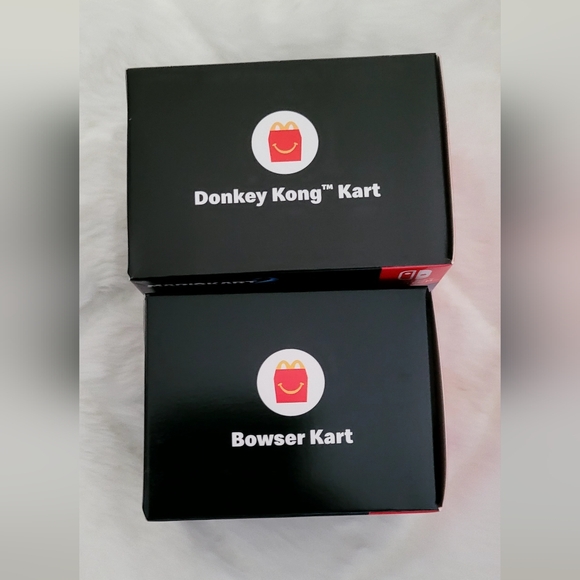 McDonald's 2024 Mariokart Deluxe 8 Nintendo Switch Kid's Toy - Picture 4 of 15